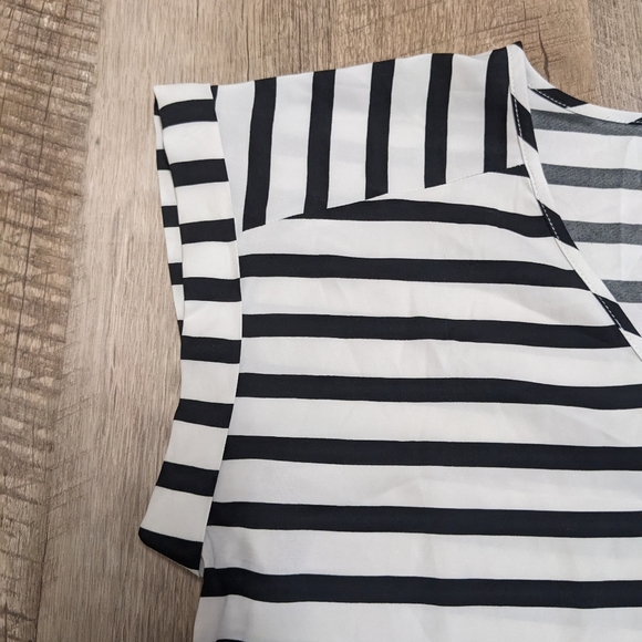 Express Black and White Stripes Top - Picture 5 of 8